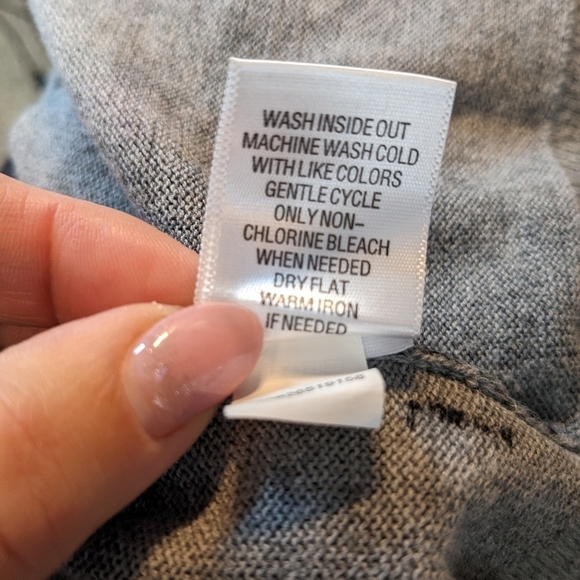 ♥️Croft & Barrow Cardigan Sweater Size M • Floral Splash • - Picture 6 of 11